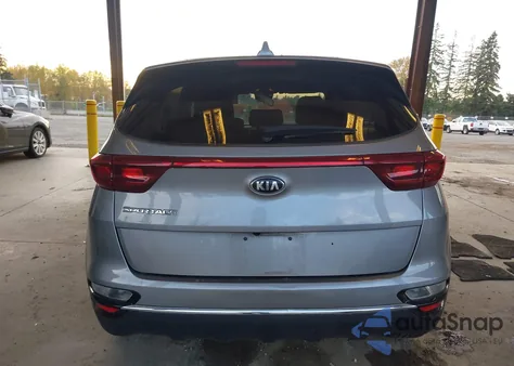 2022 Kia Sportage Lx z USA, uszkodzony, nr VIN KNDPMCAC1N7961573